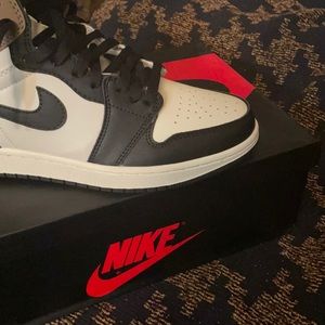 COPY - Jordan 1’s retro high dark mocha. From Stockx. Size 8. Quick shipping an…